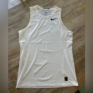 Nike Pro Hypercool White Tank